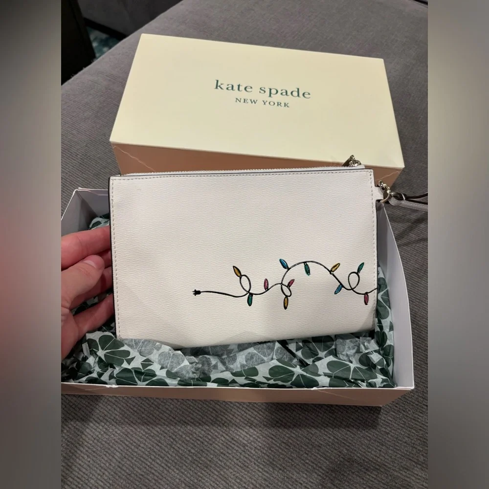 NWOT NEVER USED - Kate Spade Festival Dog Wristlet - Picture 6 of 6